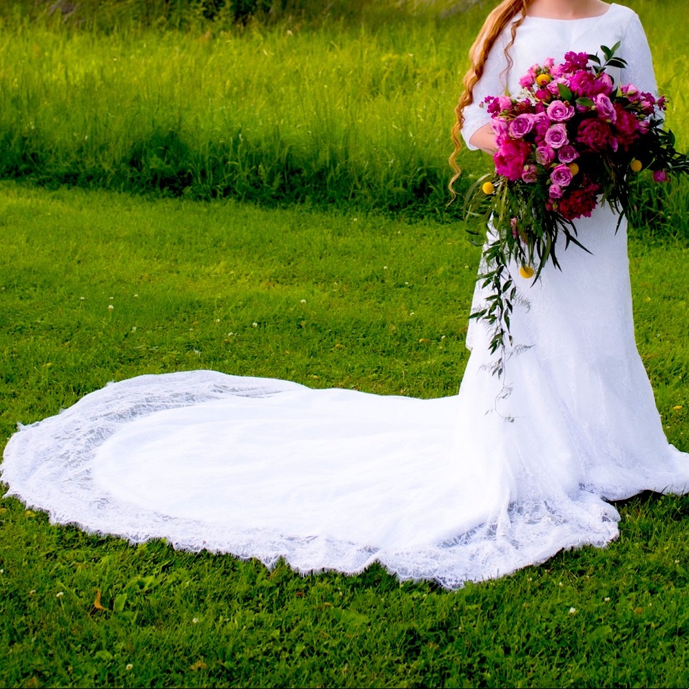 Modest Wedding Dress. Size 4/6